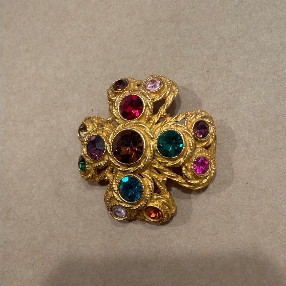 Vtg Goldtone Multicolor Gemstone Maltese Cross Brooch - Picture 7 of 10